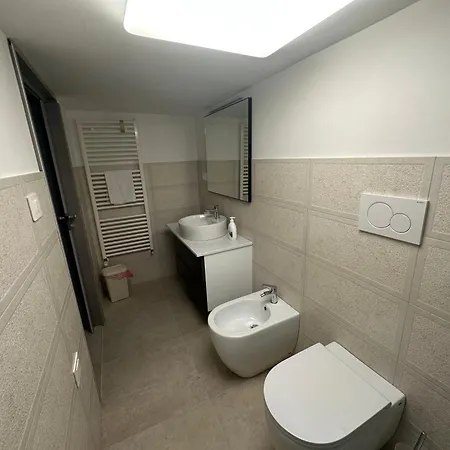 Affitta Via Po Πανσιόν